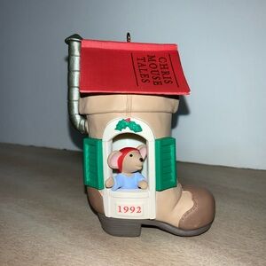 Hallmark Keepsake Ornament Chris Mouse Tales 1992 Eighth in Series